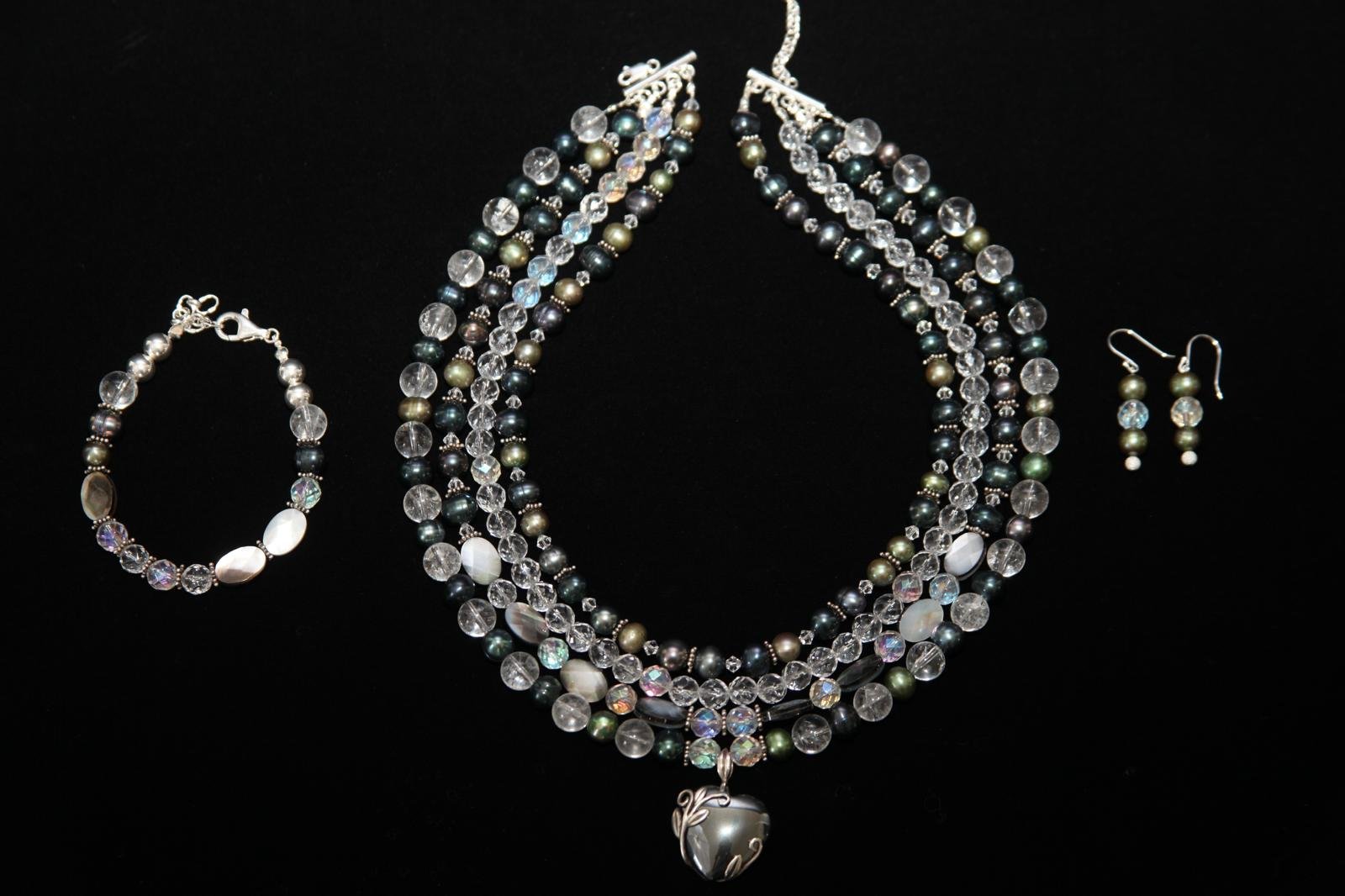Necklace, bracelet, and earrings jewelry set featuring gray pearls and clear crystal beads - Perles Custom Jewelry NYC