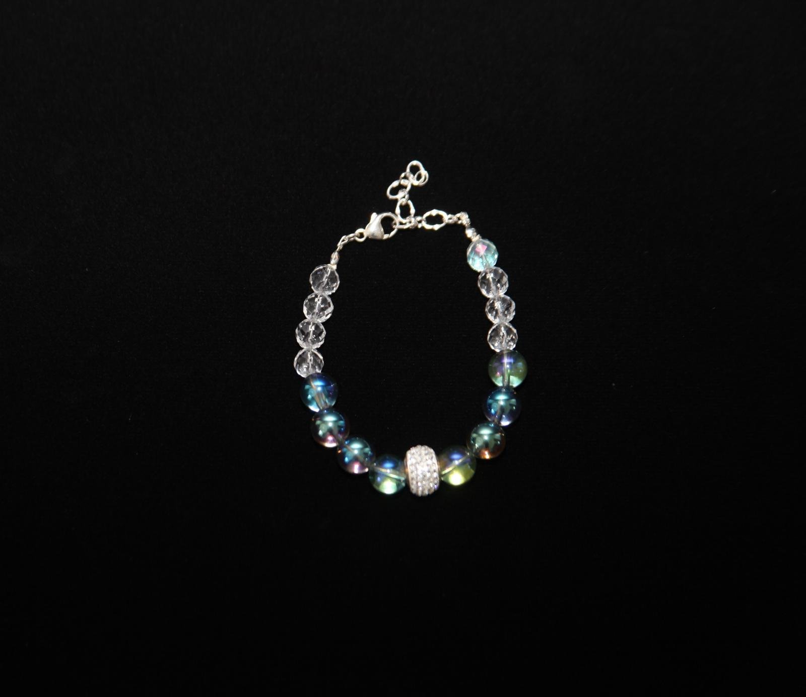 Bracelet comprised of clear and iridescent beads - Perles Custom Jewelry